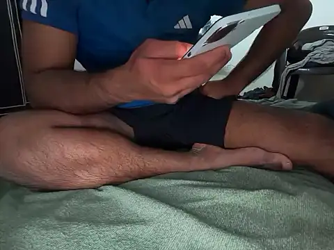 Snapshot of rohithunni123 chatting on February 13, 12:01 pm rohithunni123 online show from February 13, 12:01 pm