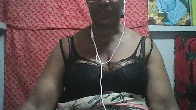 Snapshot of pink69pussy chatting on January 19, 2:15 am pink69pussy online show from January 19, 2:15 am