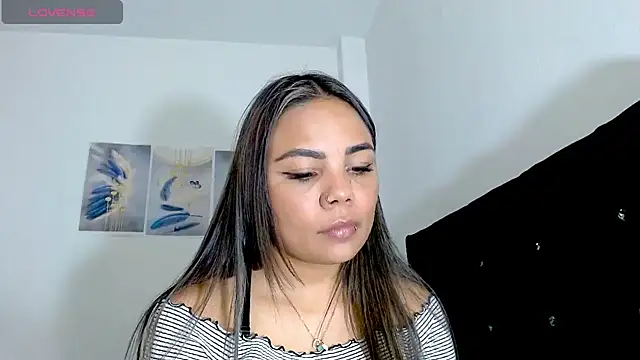 Kylie loveee online show from March 1, 10:45 pm