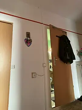 smaili1513 online show from April 3, 7:17 am