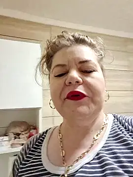 cindybbwsquirt online show from July 6, 3:36 am
