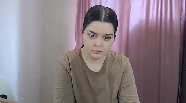 ohhhMie online show from March 11, 7:37 am