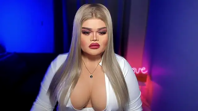 Snapshot of KarolinaThompson chatting on March 15, 10:57 am KarolinaThompson online show from March 15, 10:57 am