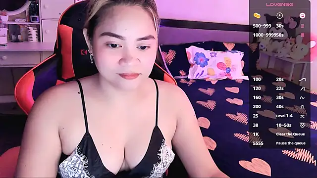 Snapshot of yenyen_ chatting on July 11, 1:52 am yenyen online show from July 11, 1:52 am