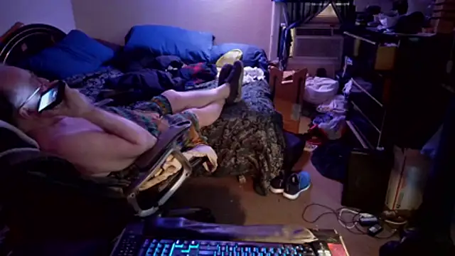 Toastir online show from January 14, 7:30 pm