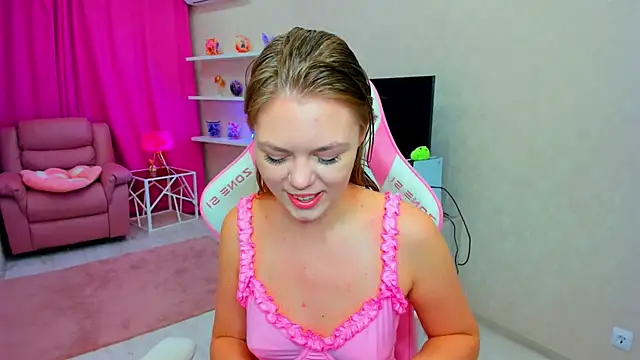 Strawberrye online show from April 20, 3:20 am