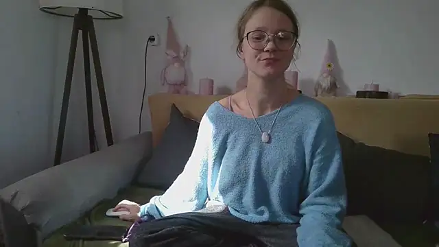 little-leni online show from February 16, 10:11 am