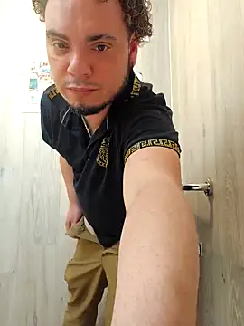 latinoflpr online show from February 10, 8:46 pm