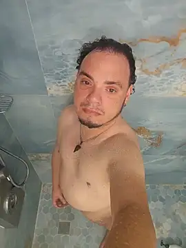 latinoflpr online show from February 15, 11:23 pm