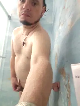 latinoflpr online show from February 26, 6:45 am