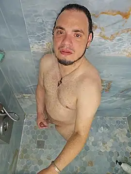 latinoflpr online show from March 7, 1:35 am