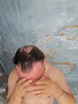 latinoflpr online show from April 13, 10:26 pm