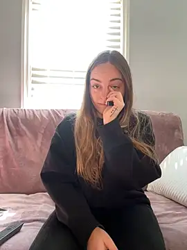 jaseyrae online show from March 28, 3:55 pm