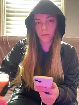 jaseyrae online show from April 12, 2:11 pm