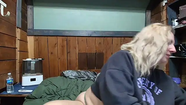 lisaxlovexxx online show from March 24, 3:22 am