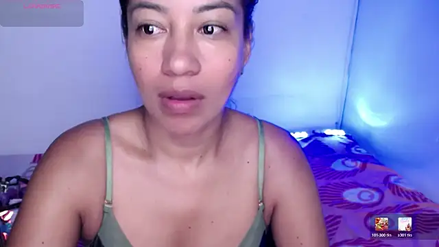 ninatiny online show from June 25, 12:42 pm