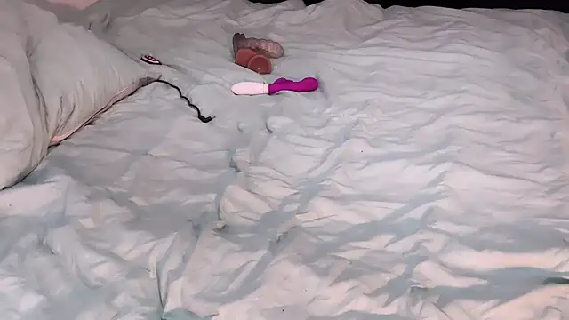 Snapshot of sukatrans222 chatting on December 22, 2:06 am sukatrans222 online show from December 22, 2:06 am