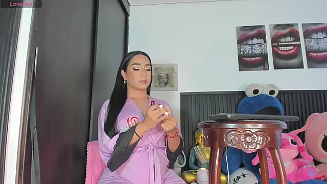 KATALINA HOT TS online show from April 19, 7:05 pm