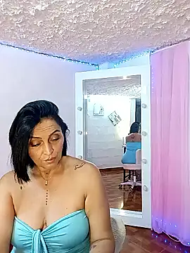 zullyxhot online show from January 9, 10:11 pm