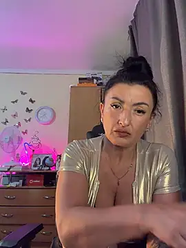 Snapshot of Hotangel75 chatting on July 9, 5:28 pm Hotangel75 online show from July 9, 5:28 pm