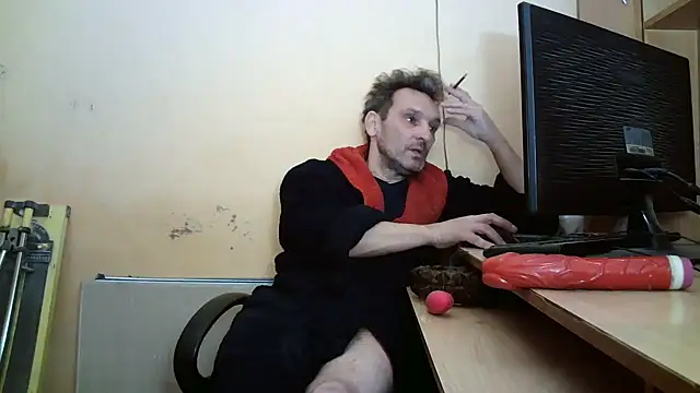 Snapshot of dundyFocus chatting on March 20, 10:09 am dundyFocus online show from March 20, 10:09 am