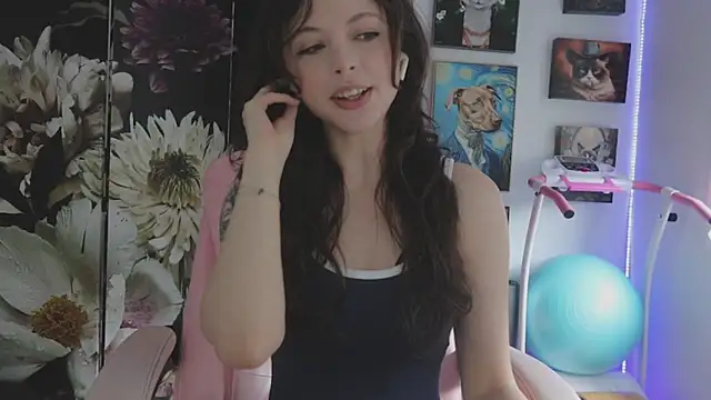 makiyahbelle online show from February 23, 9:56 pm