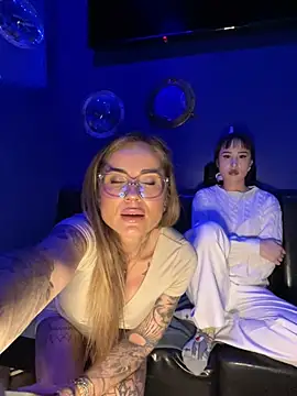 Etwas neugierig online show from February 5, 3:27 pm