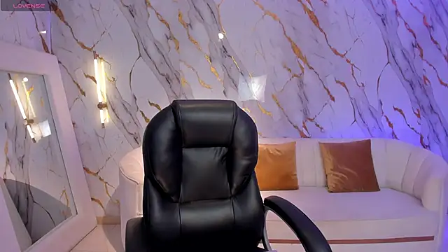 MorganHicks online show from January 17, 7:50 pm