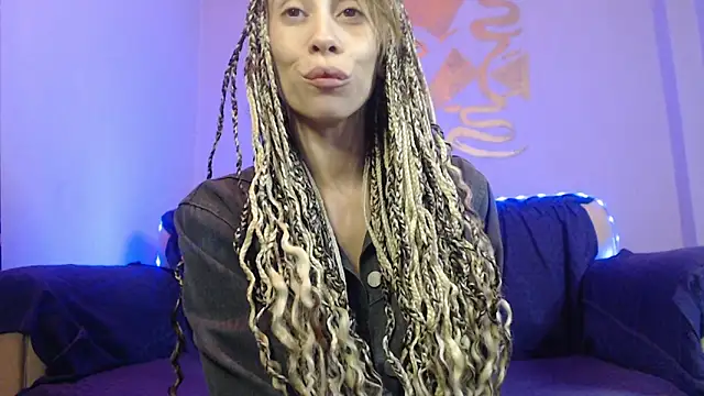 DIOSAHONEY online show from May 9, 11:21 pm