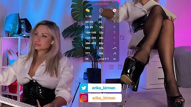 Snapshot of Erika_Kirman chatting on June 18, 12:53 pm Erika Kirman online show from June 18, 12:53 pm