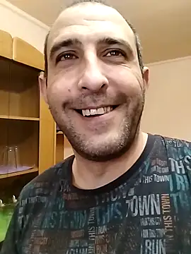 Snapshot of ZDRAVKICH chatting on April 2, 7:39 am ZDRAVKICH online show from April 2, 7:39 am