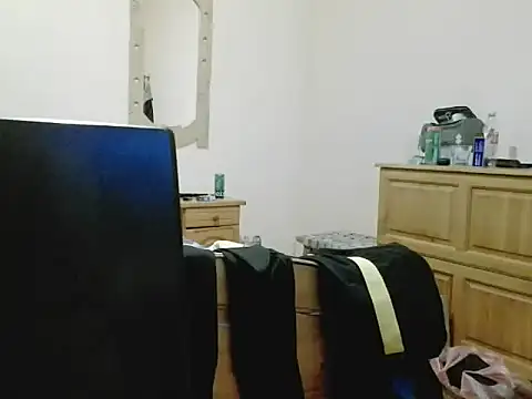 Snapshot of ZDRAVKICH chatting on April 14, 9:10 pm ZDRAVKICH online show from April 14, 9:10 pm