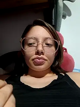 linda-schmidt online show from June 5, 1:34 am