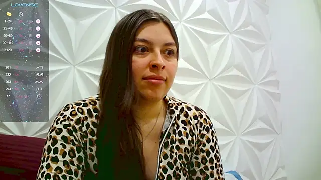 Snapshot of jerryandjessica chatting on November 13, 11:03 pm jerryandjessica online show from November 13, 11:03 pm