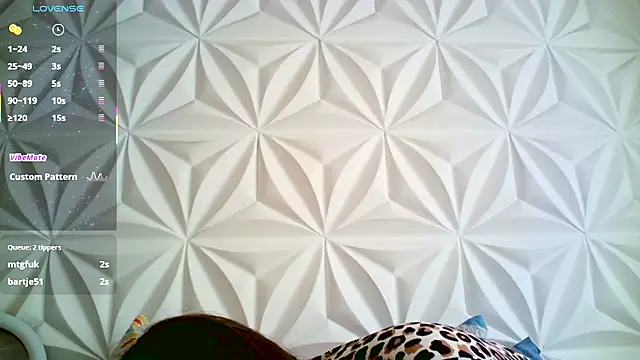 Snapshot of jerryandjessica chatting on December 22, 5:10 pm jerryandjessica online show from December 22, 5:10 pm