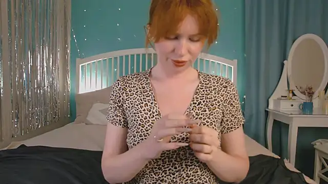 Snapshot of GingerArin chatting on May 31, 12:23 pm GingerArin online show from May 31, 12:23 pm