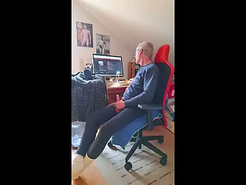 Snapshot of BerndisCam chatting on January 12, 11:59 am BerndisCam online show from January 12, 11:59 am