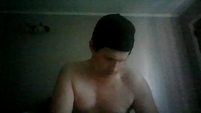 youngbuck6874 online show from June 19, 9:07 pm