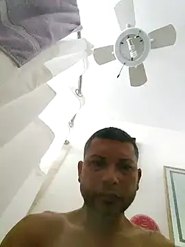 Snapshot of tropikboy chatting on July 20, 11:23 am tropikboy online show from July 20, 11:23 am