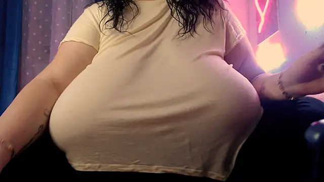 SenzualHotM online show from March 16, 5:28 pm