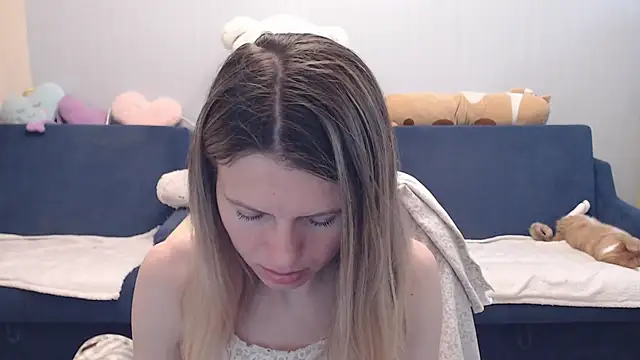 Snapshot of night_is_dark chatting on May 8, 4:45 pm night is dark online show from May 8, 4:45 pm