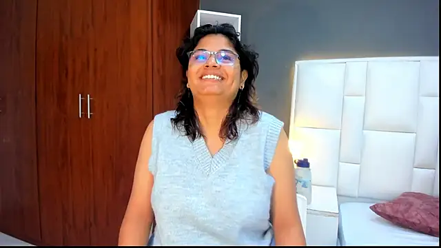 yeral2017 online show from April 15, 1:18 pm