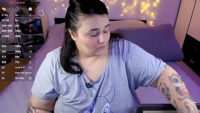 naughtykiss online show from March 29, 10:37 am