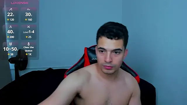 tanner hard  online show from March 12, 10:07 pm