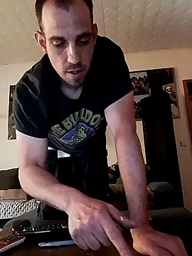 Codymc89 online show from April 9, 3:28 pm