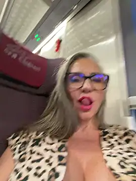 Snapshot of Alimela chatting on June 29, 6:19 pm Alimela online show from June 29, 6:19 pm