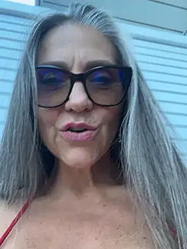 Snapshot of Alimela chatting on July 6, 4:09 pm Alimela online show from July 6, 4:09 pm