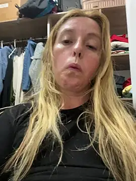 moniquerainx online show from March 19, 4:05 am