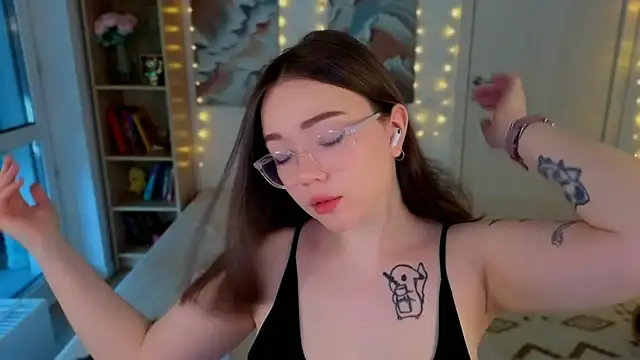 MilenaSaint online show from June 21, 4:04 am