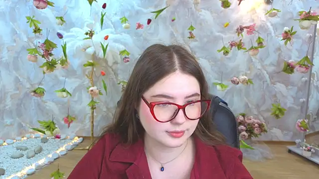 NicoleFoxery online show from April 5, 6:16 pm